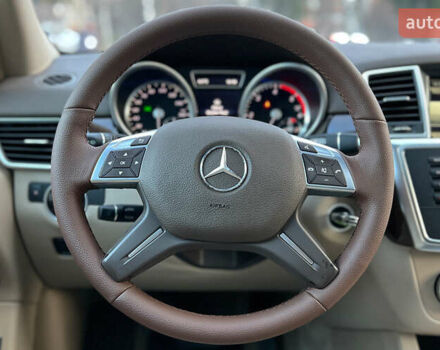 Черный Мерседес М-Класс, объемом двигателя 2.99 л и пробегом 289 тыс. км за 19800 $, фото 10 на Automoto.ua