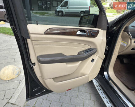 Черный Мерседес М-Класс, объемом двигателя 2.99 л и пробегом 130 тыс. км за 24900 $, фото 16 на Automoto.ua