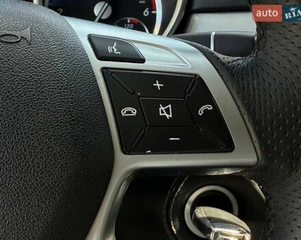 Черный Мерседес М-Класс, объемом двигателя 2.14 л и пробегом 389 тыс. км за 20697 $, фото 19 на Automoto.ua