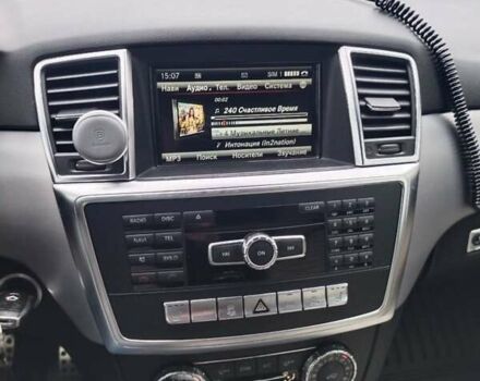 Черный Мерседес М-Класс, объемом двигателя 2.99 л и пробегом 275 тыс. км за 22600 $, фото 2 на Automoto.ua