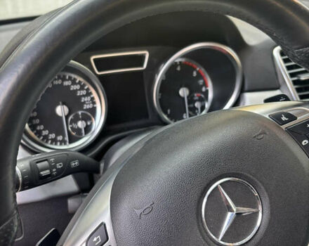 Мерседес М-Класс 2014 в Чернигове на Automoto.ua Черный Мерседес М-Класс, объемом двигателя 2.99 л и пробегом 271 тыс. км за 25500 $, фото 11 на Automoto.ua