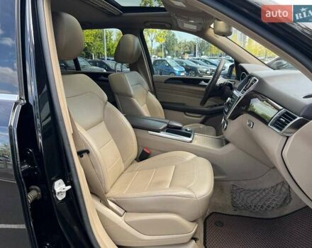 Черный Мерседес М-Класс, объемом двигателя 2.99 л и пробегом 280 тыс. км за 21990 $, фото 9 на Automoto.ua