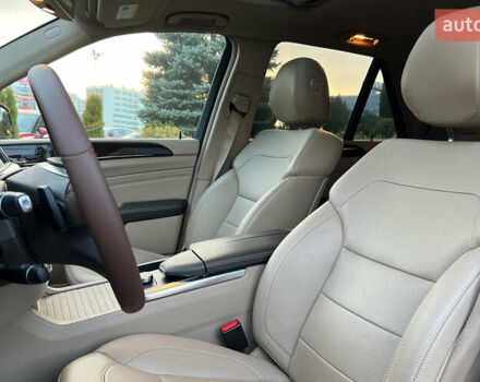 Черный Мерседес М-Класс, объемом двигателя 2.99 л и пробегом 289 тыс. км за 19800 $, фото 8 на Automoto.ua