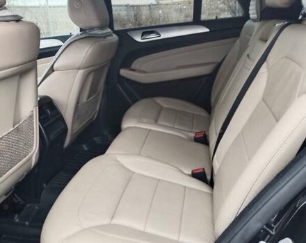 Черный Мерседес М-Класс, объемом двигателя 2.99 л и пробегом 275 тыс. км за 22600 $, фото 4 на Automoto.ua