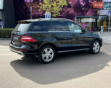 Черный Мерседес М-Класс, объемом двигателя 2.99 л и пробегом 280 тыс. км за 21990 $, фото 6 на Automoto.ua