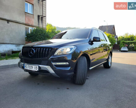 Мерседес М-Класс 2015 в Ужгороде на Automoto.ua Черный Мерседес М-Класс, объемом двигателя 2.14 л и пробегом 287 тыс. км за 20800 $, фото 19 на Automoto.ua