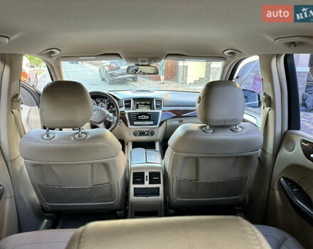 Черный Мерседес М-Класс, объемом двигателя 2.99 л и пробегом 224 тыс. км за 26200 $, фото 28 на Automoto.ua