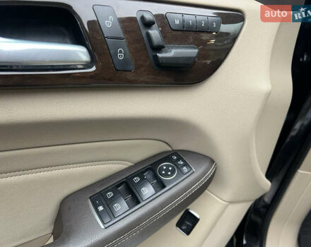 Чорний Мерседес М-Клас, об'ємом двигуна 2.14 л та пробігом 170 тис. км за 24900 $, фото 5 на Automoto.ua