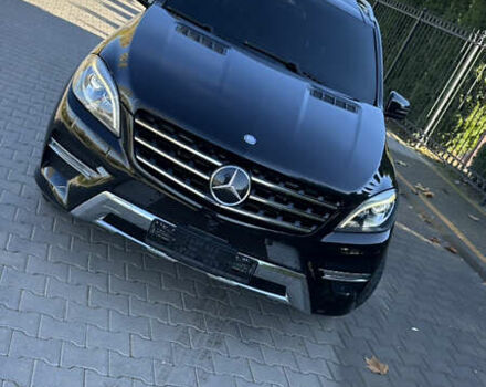 Черный Мерседес М-Класс, объемом двигателя 2.99 л и пробегом 90 тыс. км за 32000 $, фото 1 на Automoto.ua