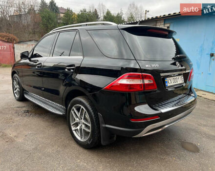 Чорний Мерседес М-Клас, об'ємом двигуна 3 л та пробігом 270 тис. км за 25000 $, фото 2 на Automoto.ua