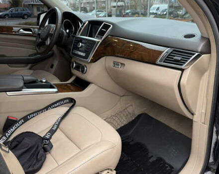 Черный Мерседес М-Класс, объемом двигателя 3.5 л и пробегом 127 тыс. км за 16500 $, фото 9 на Automoto.ua