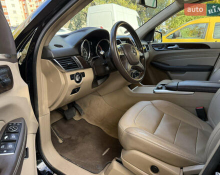 Чорний Мерседес М-Клас, об'ємом двигуна 2.14 л та пробігом 205 тис. км за 17999 $, фото 8 на Automoto.ua