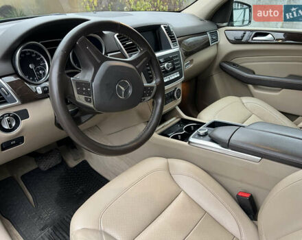 Чорний Мерседес М-Клас, об'ємом двигуна 2.14 л та пробігом 170 тис. км за 24900 $, фото 13 на Automoto.ua