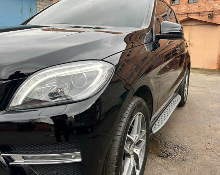 Чорний Мерседес М-Клас, об'ємом двигуна 3 л та пробігом 270 тис. км за 25000 $, фото 6 на Automoto.ua