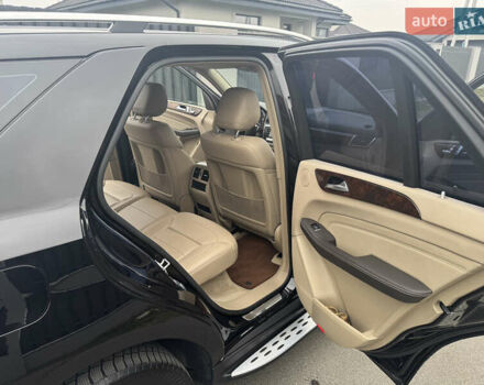 Черный Мерседес М-Класс, объемом двигателя 2.99 л и пробегом 201 тыс. км за 22000 $, фото 8 на Automoto.ua