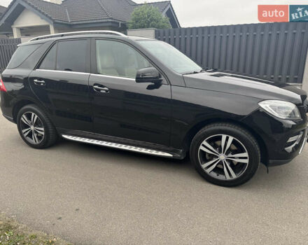 Черный Мерседес М-Класс, объемом двигателя 2.99 л и пробегом 201 тыс. км за 22000 $, фото 23 на Automoto.ua