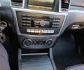 Черный Мерседес М-Класс, объемом двигателя 3.5 л и пробегом 235 тыс. км за 21700 $, фото 17 на Automoto.ua