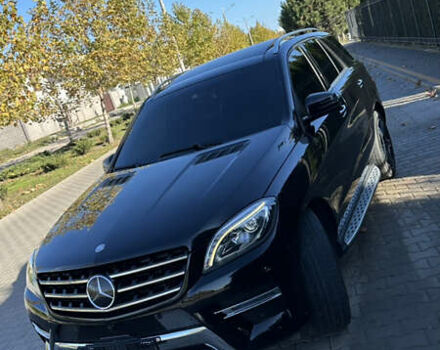 Черный Мерседес М-Класс, объемом двигателя 2.99 л и пробегом 90 тыс. км за 32000 $, фото 3 на Automoto.ua