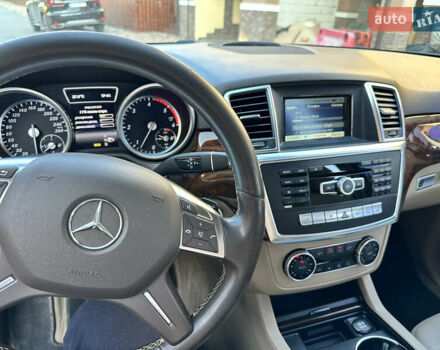 Черный Мерседес М-Класс, объемом двигателя 2.99 л и пробегом 224 тыс. км за 26200 $, фото 15 на Automoto.ua