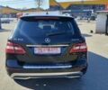 Чорний Мерседес М-Клас, об'ємом двигуна 2.14 л та пробігом 173 тис. км за 20000 $, фото 6 на Automoto.ua
