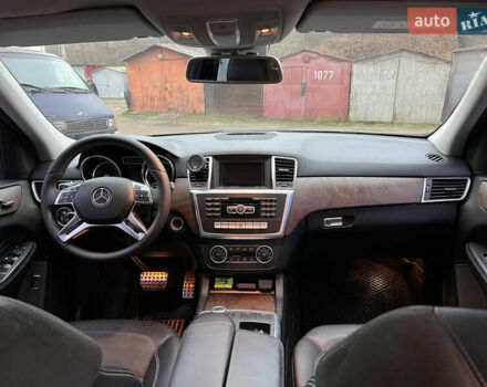 Чорний Мерседес М-Клас, об'ємом двигуна 3 л та пробігом 270 тис. км за 25000 $, фото 12 на Automoto.ua