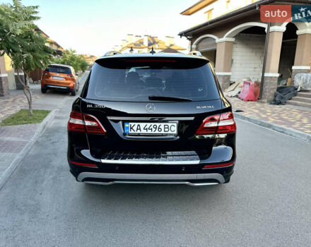 Черный Мерседес М-Класс, объемом двигателя 2.99 л и пробегом 224 тыс. км за 26200 $, фото 5 на Automoto.ua