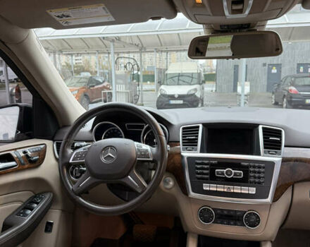 Черный Мерседес М-Класс, объемом двигателя 3.5 л и пробегом 127 тыс. км за 16500 $, фото 7 на Automoto.ua