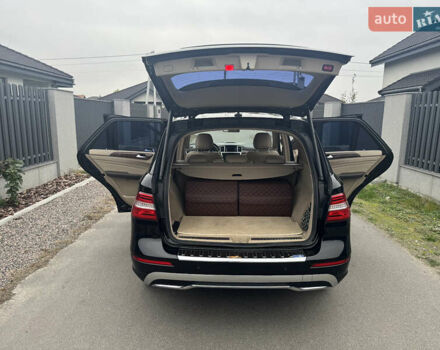 Черный Мерседес М-Класс, объемом двигателя 2.99 л и пробегом 201 тыс. км за 22000 $, фото 13 на Automoto.ua