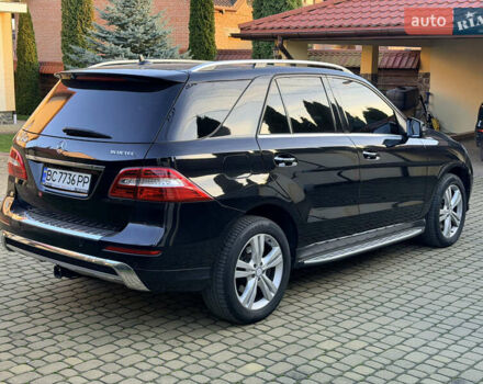 Черный Мерседес М-Класс, объемом двигателя 2.99 л и пробегом 171 тыс. км за 27800 $, фото 3 на Automoto.ua