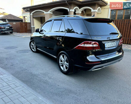 Черный Мерседес М-Класс, объемом двигателя 2.99 л и пробегом 224 тыс. км за 26200 $, фото 6 на Automoto.ua