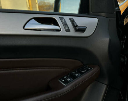 Чорний Мерседес М-Клас, об'ємом двигуна 2.99 л та пробігом 277 тис. км за 24500 $, фото 19 на Automoto.ua