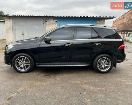 Чорний Мерседес М-Клас, об'ємом двигуна 3 л та пробігом 270 тис. км за 25000 $, фото 5 на Automoto.ua