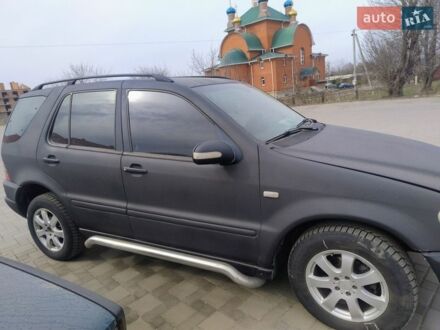 Чорний Мерседес М-Клас, об'ємом двигуна 2.69 л та пробігом 398 тис. км за 4900 $, фото 1 на Automoto.ua