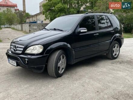 Мерседес М-Класс 2003 в Днепре (Днепропетровске) на Automoto.ua Черный Мерседес М-Класс, объемом двигателя 5.4 л и пробегом 124 тыс. км за 12000 $, фото 1 на Automoto.ua