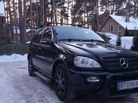 Черный Мерседес М-Класс, объемом двигателя 2.69 л и пробегом 460 тыс. км за 5930 $, фото 1 на Automoto.ua