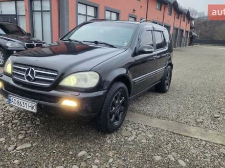 Черный Мерседес М-Класс, объемом двигателя 4 л и пробегом 343 тыс. км за 5250 $, фото 1 на Automoto.ua