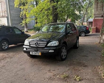 Черный Мерседес М-Класс, объемом двигателя 2.7 л и пробегом 355 тыс. км за 4600 $, фото 1 на Automoto.ua