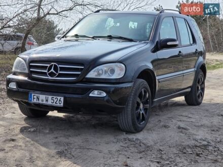 Чорний Мерседес М-Клас, об'ємом двигуна 2.7 л та пробігом 300 тис. км за 3800 $, фото 1 на Automoto.ua