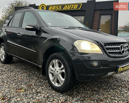 Черный Мерседес М-Класс, объемом двигателя 2.99 л и пробегом 517 тыс. км за 10100 $, фото 1 на Automoto.ua