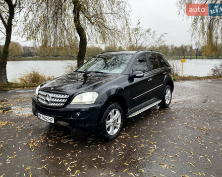 Чорний Мерседес М-Клас, об'ємом двигуна 2.99 л та пробігом 320 тис. км за 10000 $, фото 1 на Automoto.ua