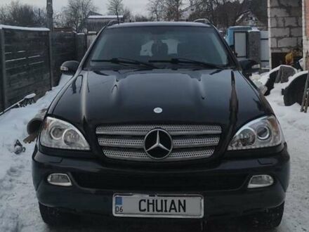 Черный Мерседес М-Класс, объемом двигателя 2.7 л и пробегом 300 тыс. км за 6500 $, фото 1 на Automoto.ua