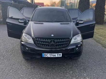 Черный Мерседес М-Класс, объемом двигателя 3.5 л и пробегом 290 тыс. км за 8700 $, фото 1 на Automoto.ua