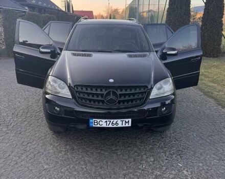 Мерседес М-Класс 2005 в Жовкве на Automoto.ua Черный Мерседес М-Класс, объемом двигателя 3.5 л и пробегом 290 тыс. км за 8700 $, фото 1 на Automoto.ua