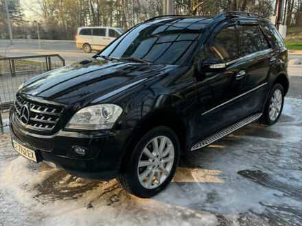 Мерседес М-Класс 2005 в Киеве на Automoto.ua Черный Мерседес М-Класс, объемом двигателя 2.99 л и пробегом 330 тыс. км за 10300 $, фото 1 на Automoto.ua
