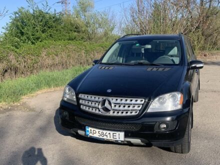 Чорний Мерседес М-Клас, об'ємом двигуна 3.5 л та пробігом 255 тис. км за 11000 $, фото 1 на Automoto.ua