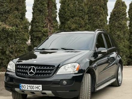 Чорний Мерседес М-Клас, об'ємом двигуна 3.5 л та пробігом 305 тис. км за 9500 $, фото 1 на Automoto.ua