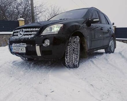 Черный Мерседес М-Класс, объемом двигателя 3.5 л и пробегом 287 тыс. км за 8843 $, фото 1 на Automoto.ua