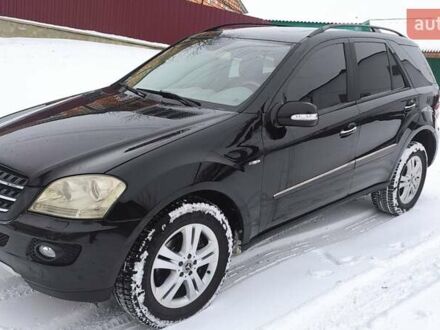 Чорний Мерседес М-Клас, об'ємом двигуна 3 л та пробігом 370 тис. км за 14000 $, фото 1 на Automoto.ua