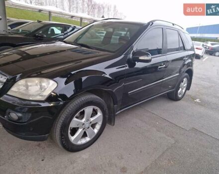 Чорний Мерседес М-Клас, об'ємом двигуна 4.97 л та пробігом 187 тис. км за 10000 $, фото 1 на Automoto.ua