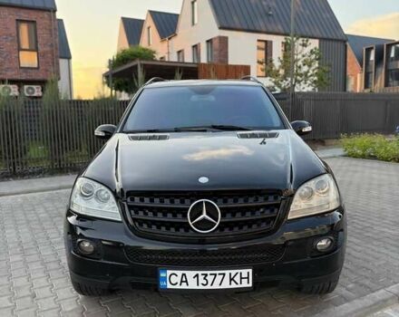 Чорний Мерседес М-Клас, об'ємом двигуна 3.5 л та пробігом 293 тис. км за 8300 $, фото 1 на Automoto.ua